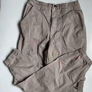 Tan cargos